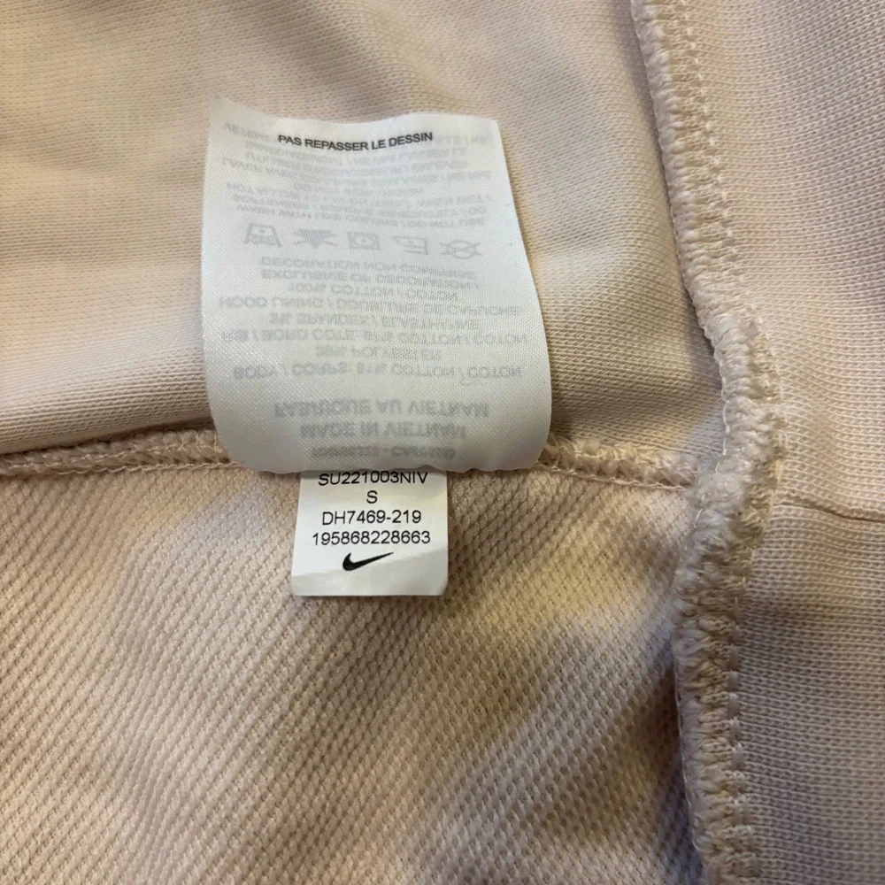 Nike Standard Issue Dri-FIT Multi Patch Hoodie Cream DH7469-219 Mens Small